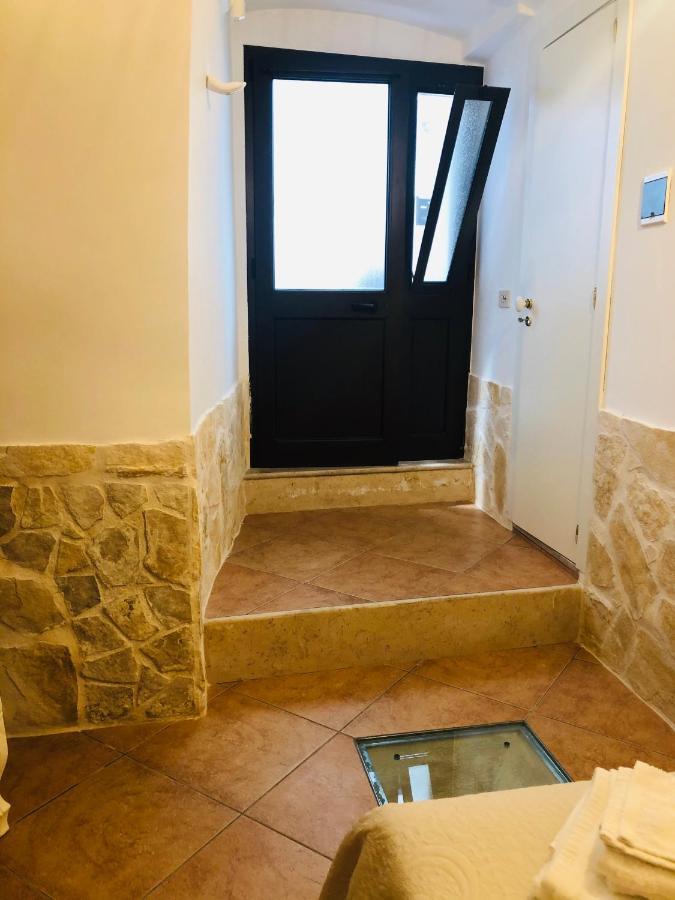 Dimora Bellini Apartment And Rooms Castellana Grotte Exterior photo