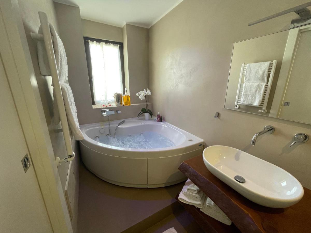 Dimora Bellini Apartment And Rooms Castellana Grotte Exterior photo